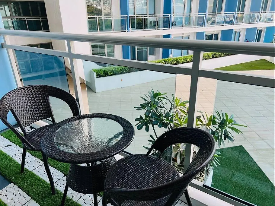 Apartment Azure Lovely And Refreshing 1 Bedroom Suite Manila