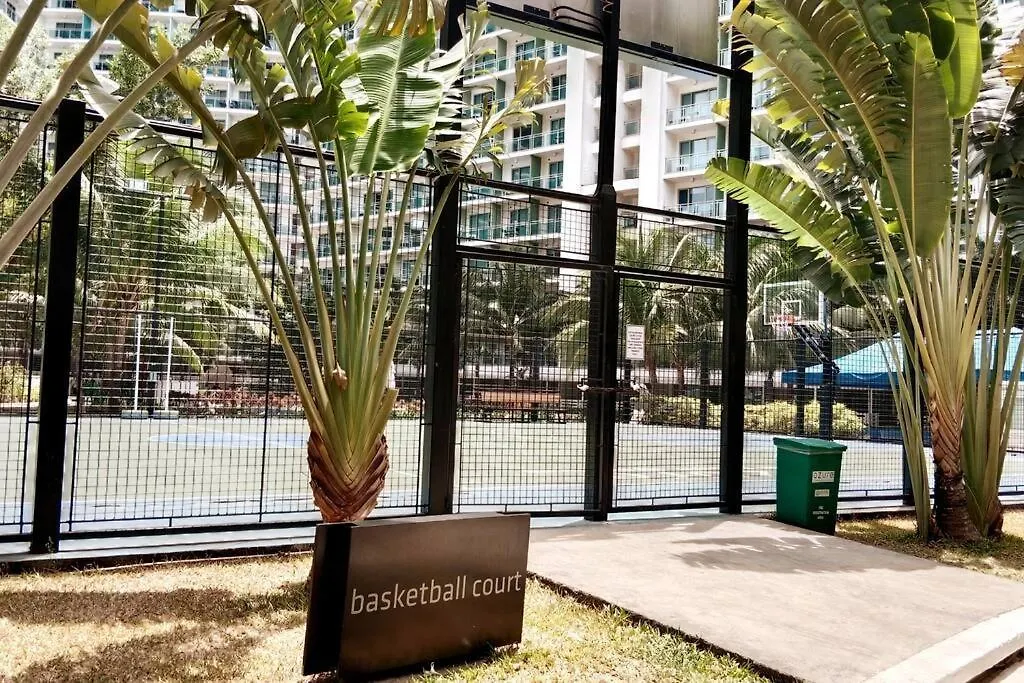 Apartment Azure Lovely And Refreshing 1 Bedroom Suite Manila