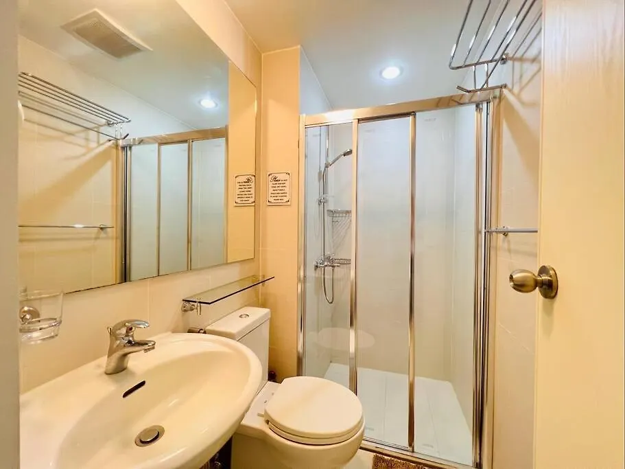 Apartment Azure Lovely And Refreshing 1 Bedroom Suite Manila