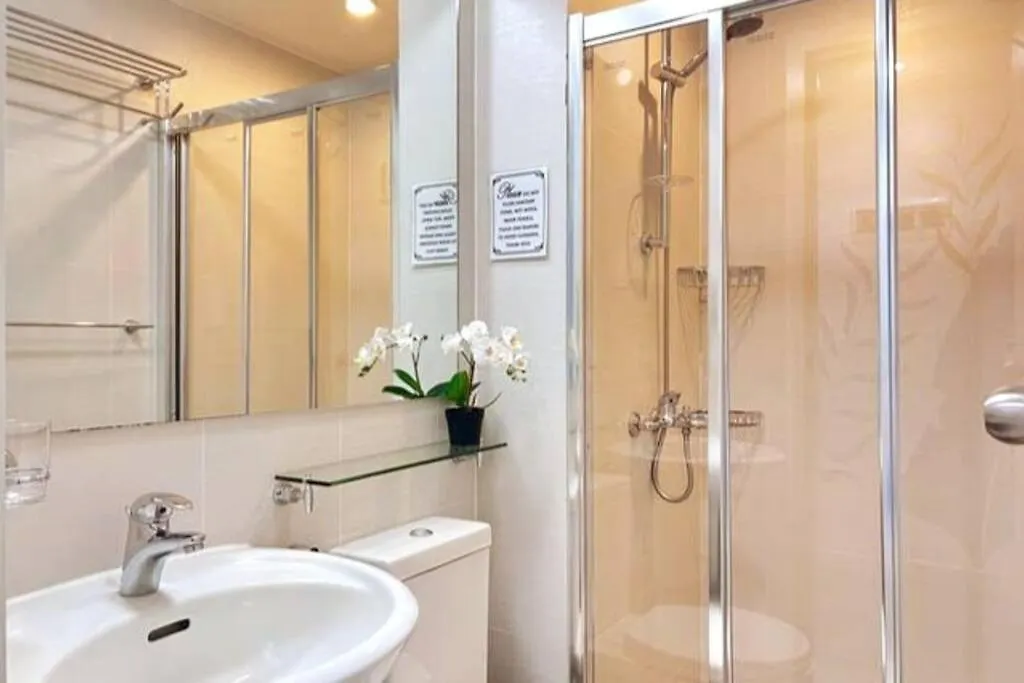 Apartment Azure Lovely And Refreshing 1 Bedroom Suite Manila Philippines