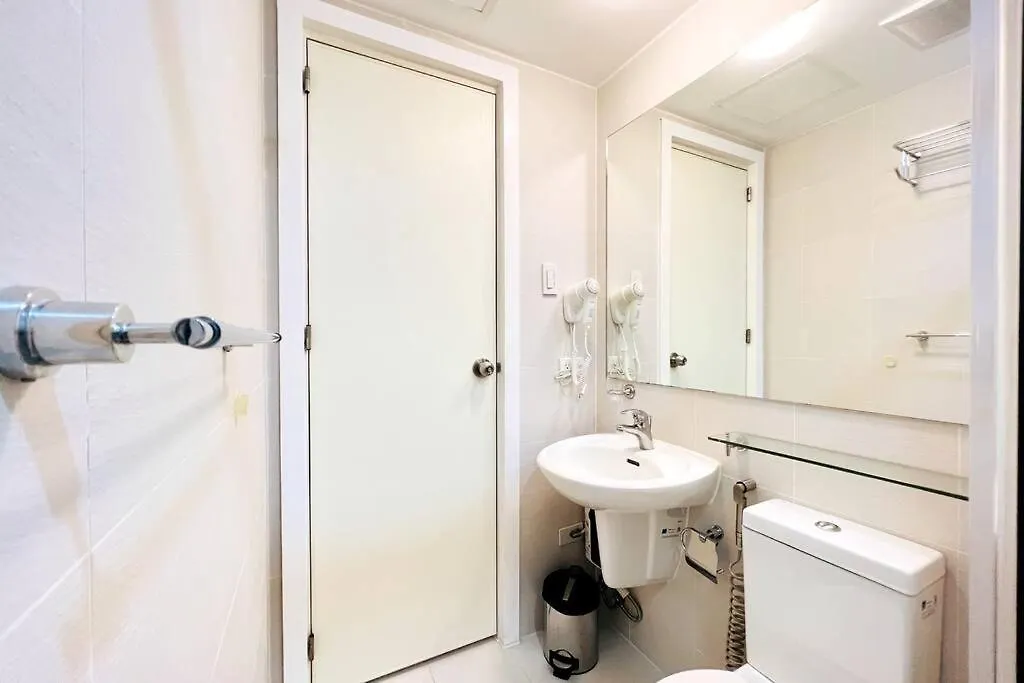 Azure Lovely And Refreshing 1 Bedroom Suite Manila Apartment